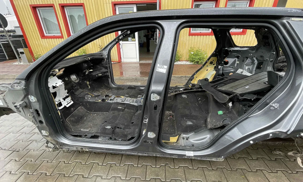 STALP MIJLOC STANGA LAND ROVER DISCOVERY SPORT 2014-2019