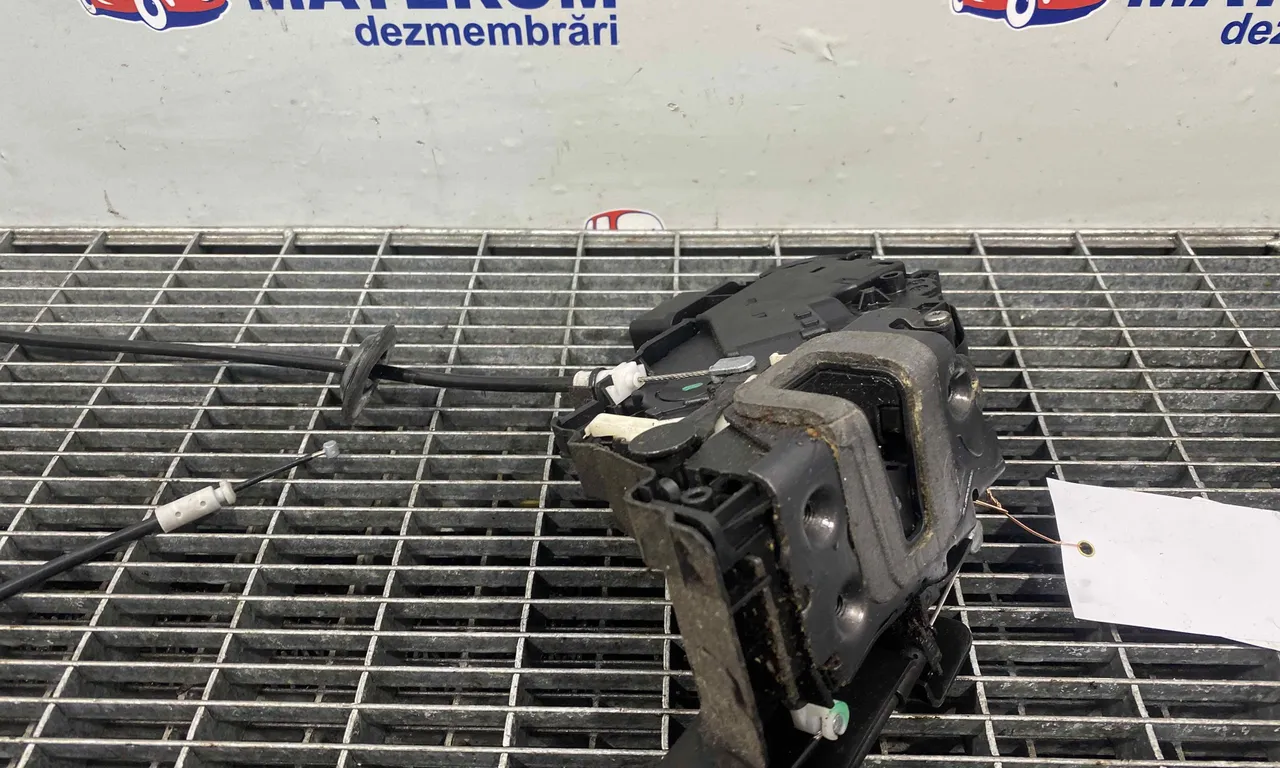 INCUIETOARE USA FATA STANGA LAND ROVER FREELANDER 2 VAN 2006-2014