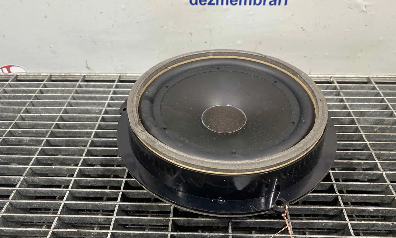 DIFUZOR AUDIO LAND ROVER FREELANDER 2 VAN 2006-2014