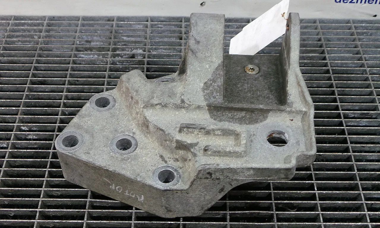 SUPORT MOTOR STANGA LAND ROVER FREELANDER 2 VAN 2006-2014
