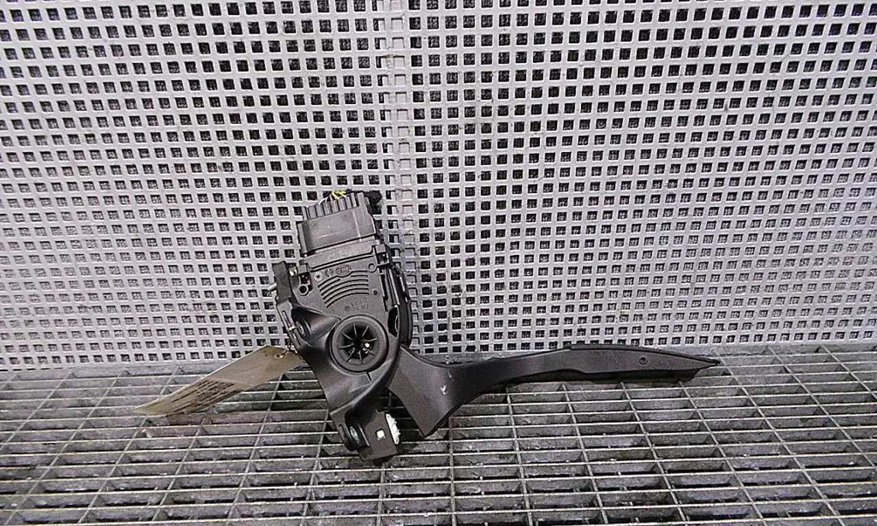 PEDALA ACCELERATIE LAND ROVER FREELANDER 2 VAN 2006-2014