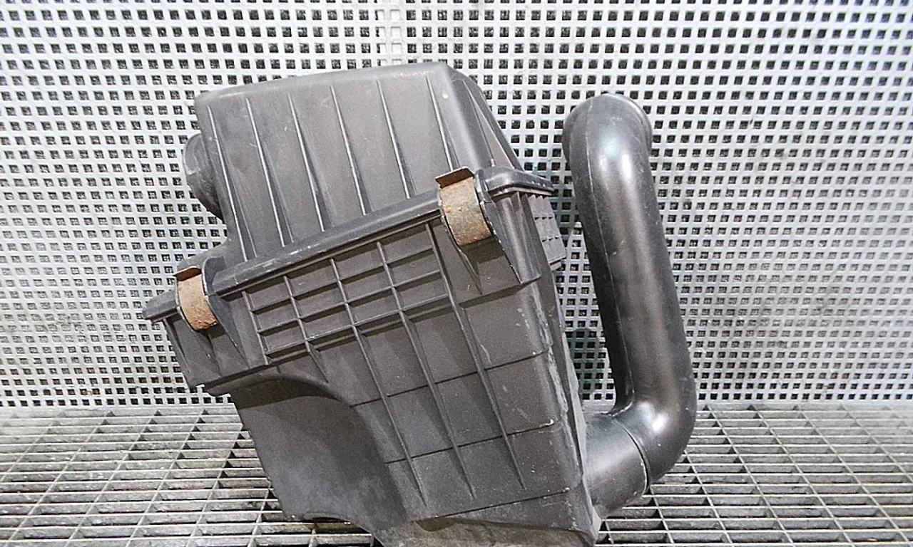 CARCASA FILTRU AER LAND ROVER FREELANDER I 1998-2006