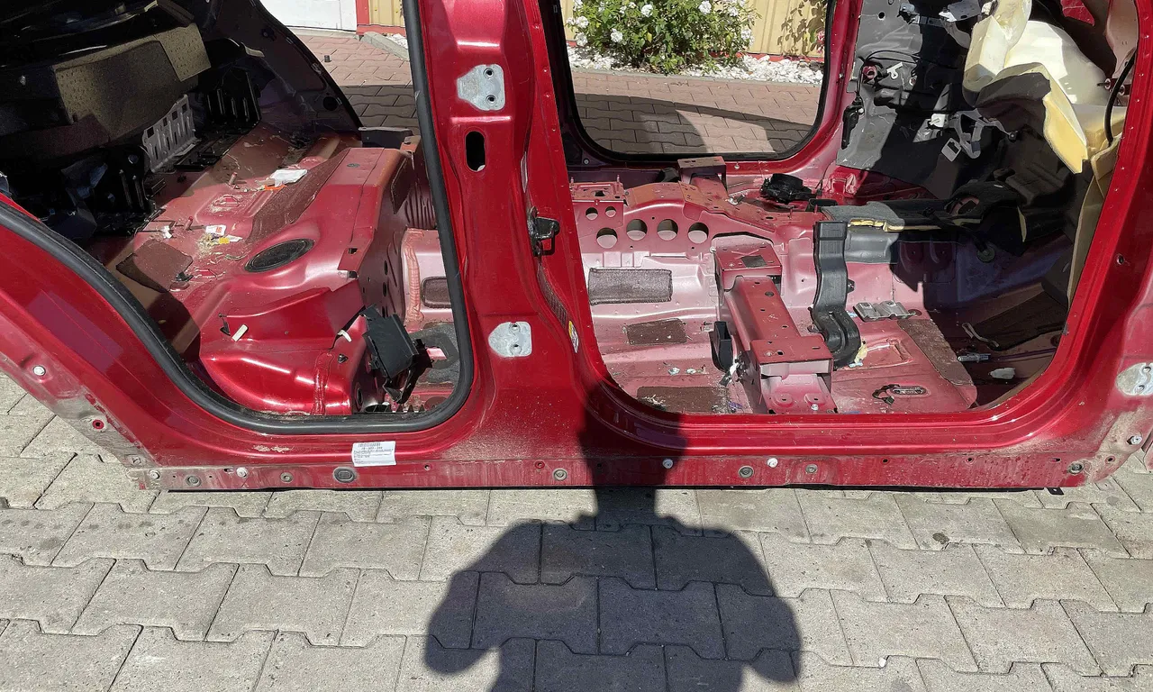 PRAG DREAPTA LAND ROVER RANGE ROVER EVOQUE 2011-2019