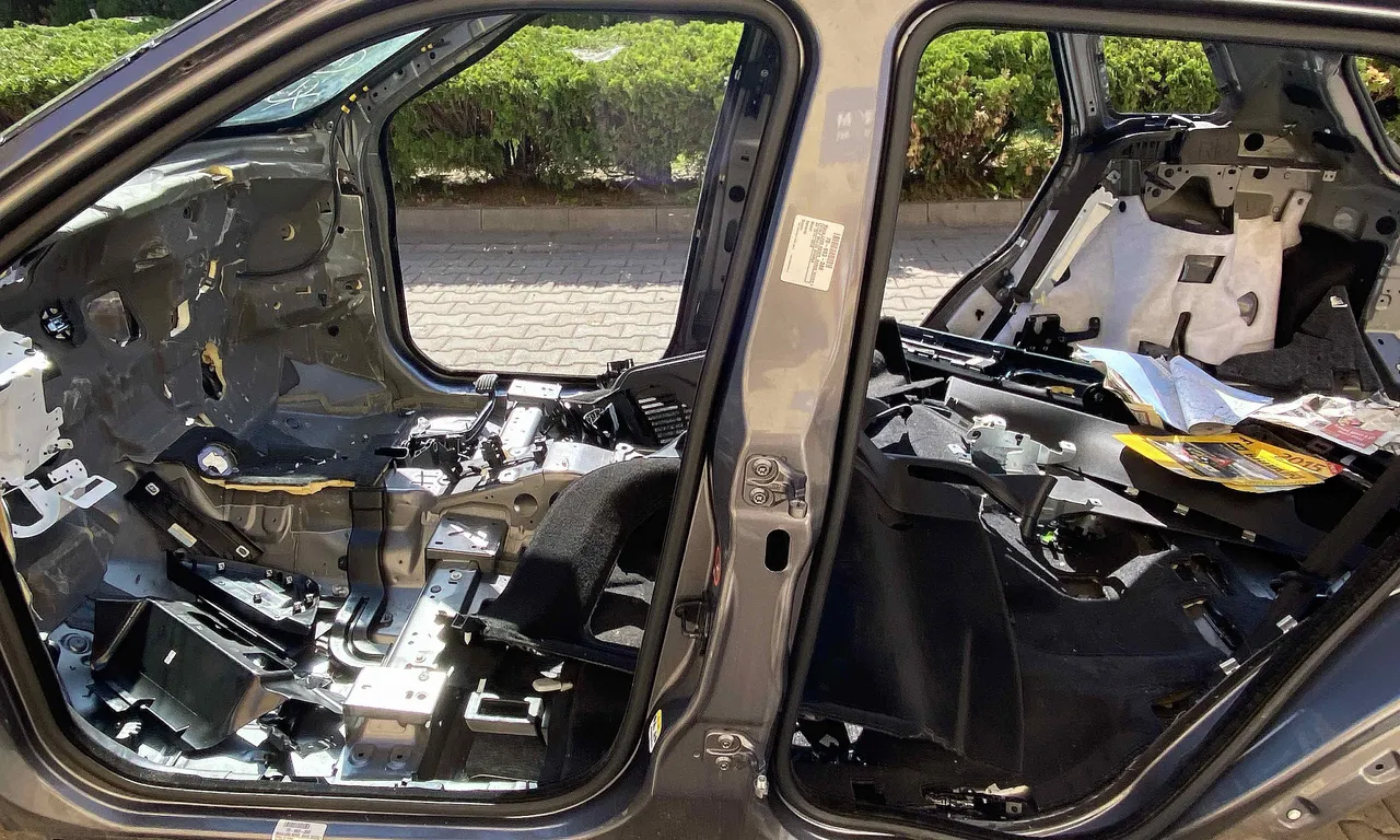 STALP MIJLOC STANGA LAND ROVER RANGE ROVER EVOQUE 2011-2019