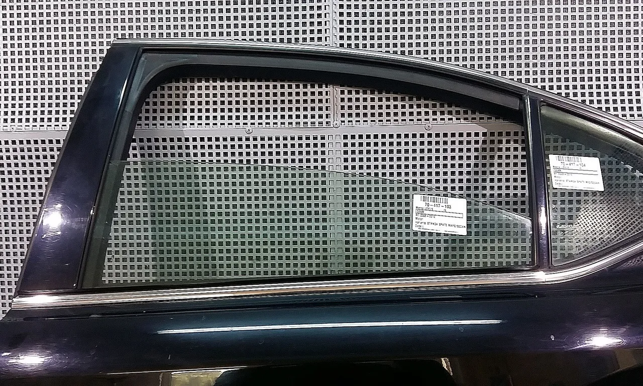 GEAM SPATE MARE STANGA LEXUS IS II 2005-2013