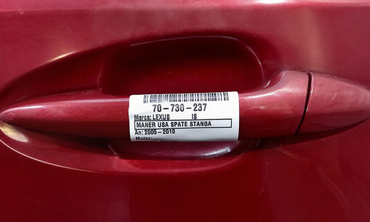 MANER USA SPATE STANGA LEXUS IS II 2005-2013