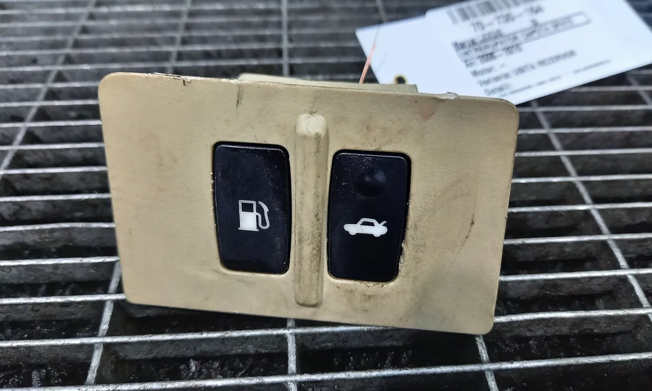 INTRERUPATOR CAPOTA SPATE LEXUS IS II 2005-2013
