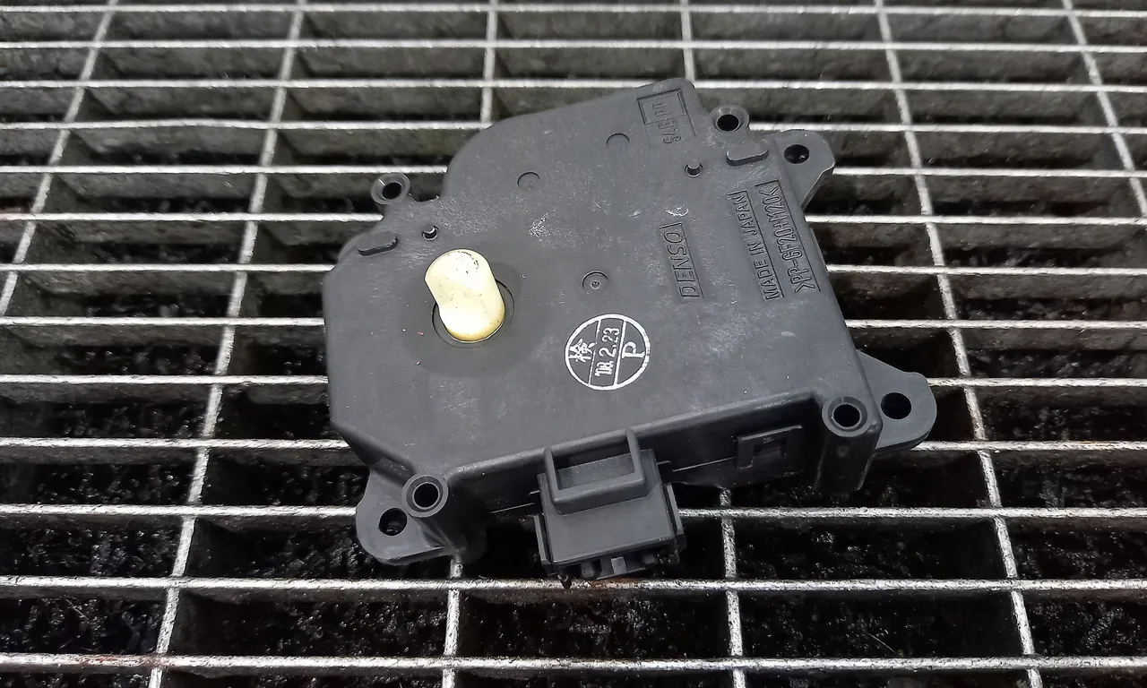 MOTORAS CLAPETA INCALZIRE LEXUS IS II 2005-2013
