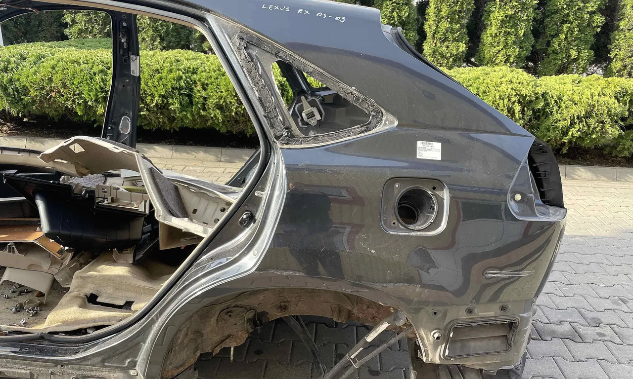 ARIPA SPATE STANGA LEXUS RX 2003-2008