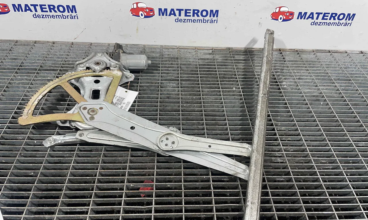 MACARA USA FATA STANGA LEXUS RX 2003-2008
