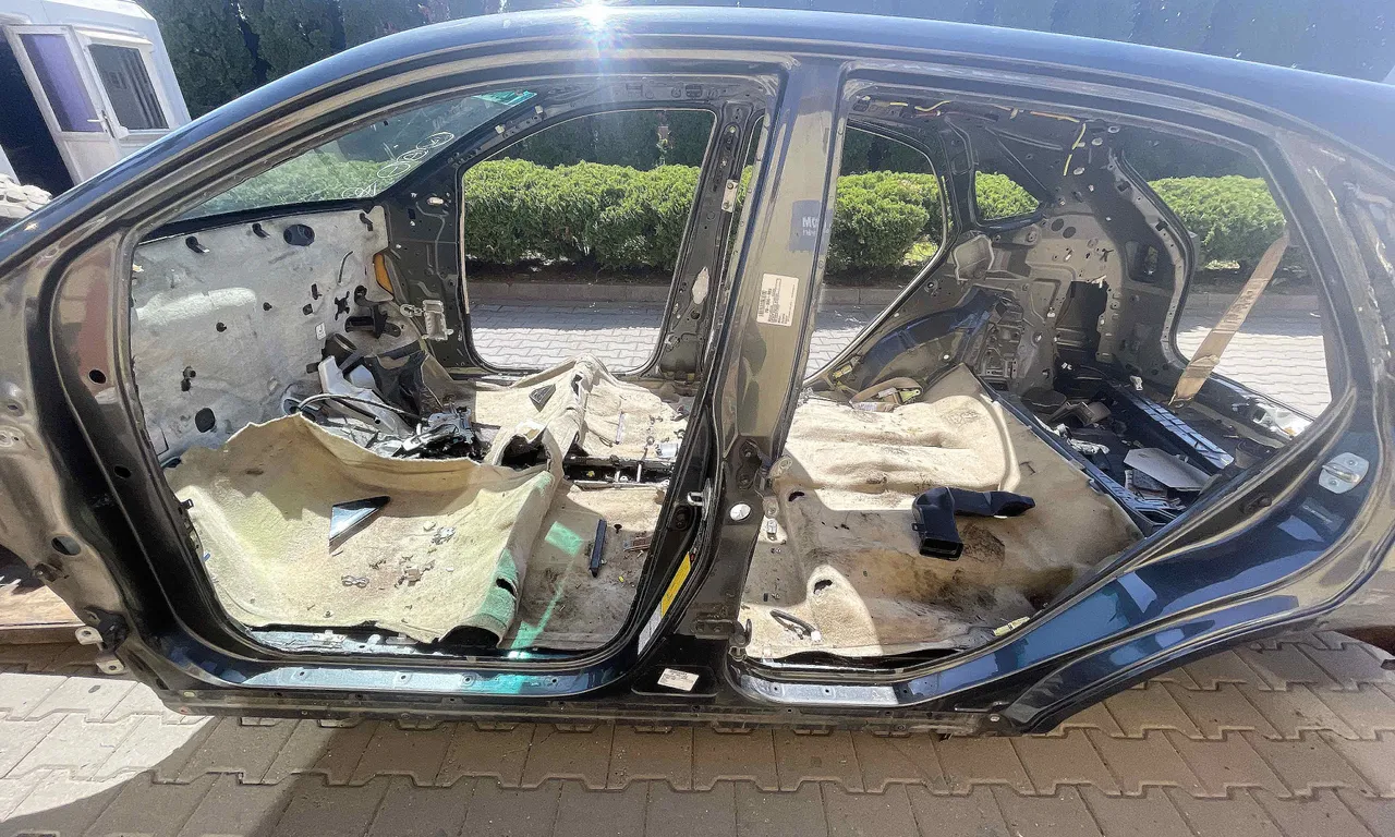 STALP MIJLOC STANGA LEXUS RX 2003-2008