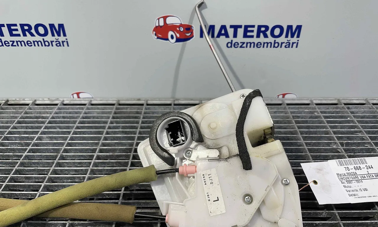 INCUIETOARE USA FATA DREAPTA MAZDA 2 2007-2015