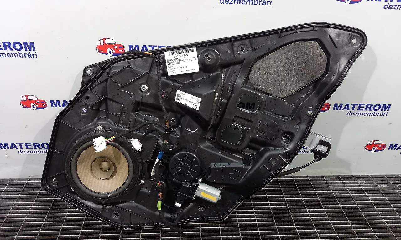 MACARA USA SPATE STANGA MAZDA 2 2007-2015