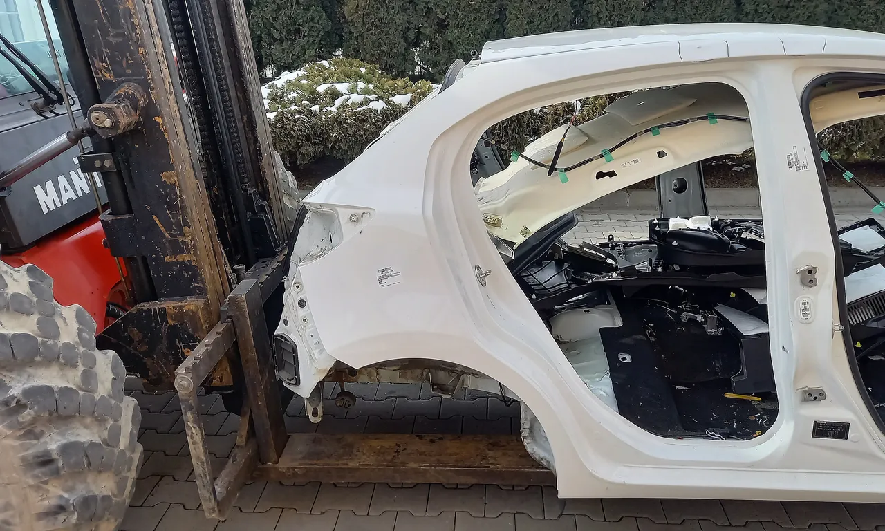 ARIPA SPATE DREAPTA MAZDA 2 2014-2019