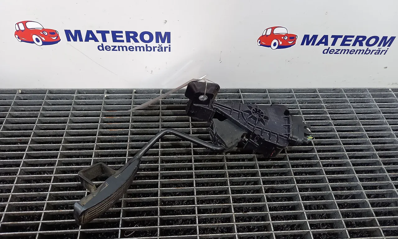 PEDALA ACCELERATIE MAZDA 3 2003-2009