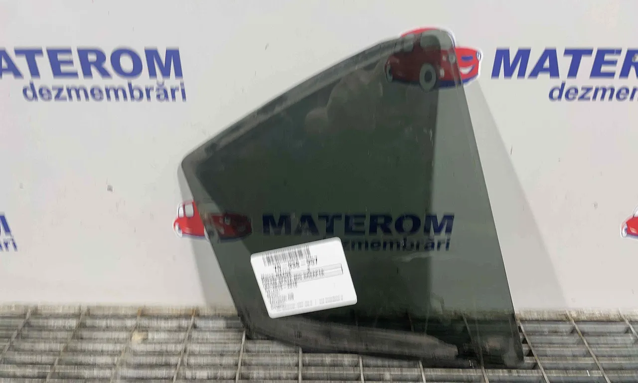 GEAM SPATE MIC DREAPTA MAZDA 3 2013-2019