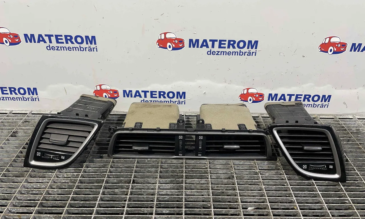 GRILA BORD MAZDA 3 2013-2019