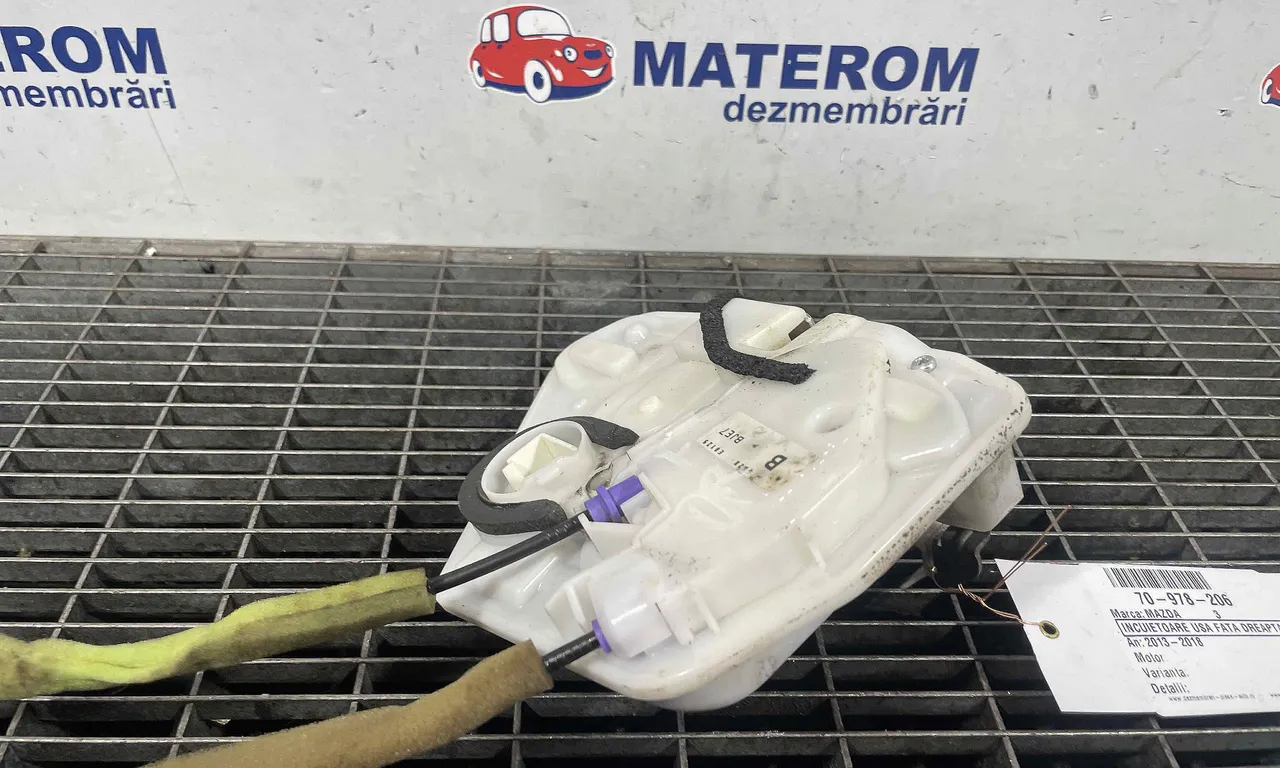 INCUIETOARE USA FATA DREAPTA MAZDA 3 2013-2019