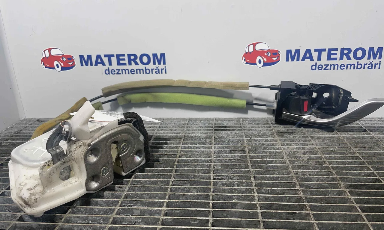 INCUIETOARE USA FATA STANGA MAZDA 3 2013-2019