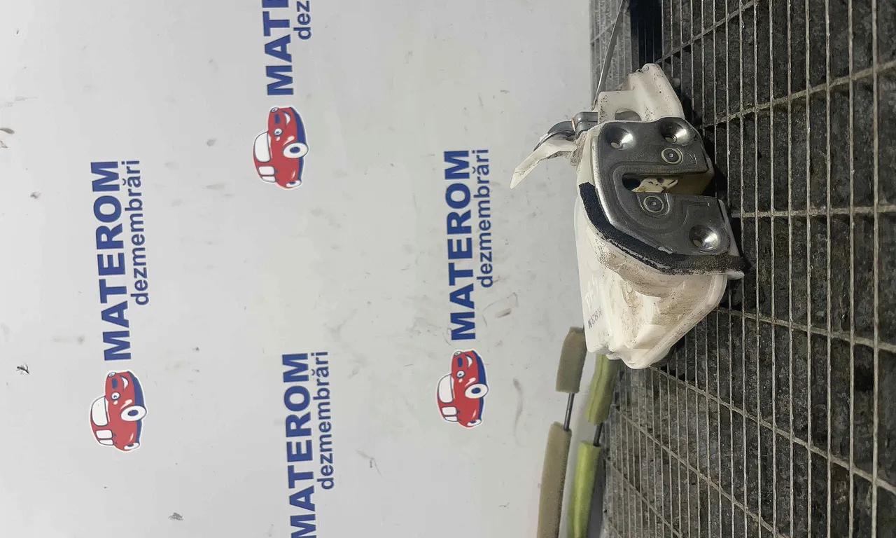 INCUIETOARE USA SPATE DREAPTA MAZDA 3 2013-2019