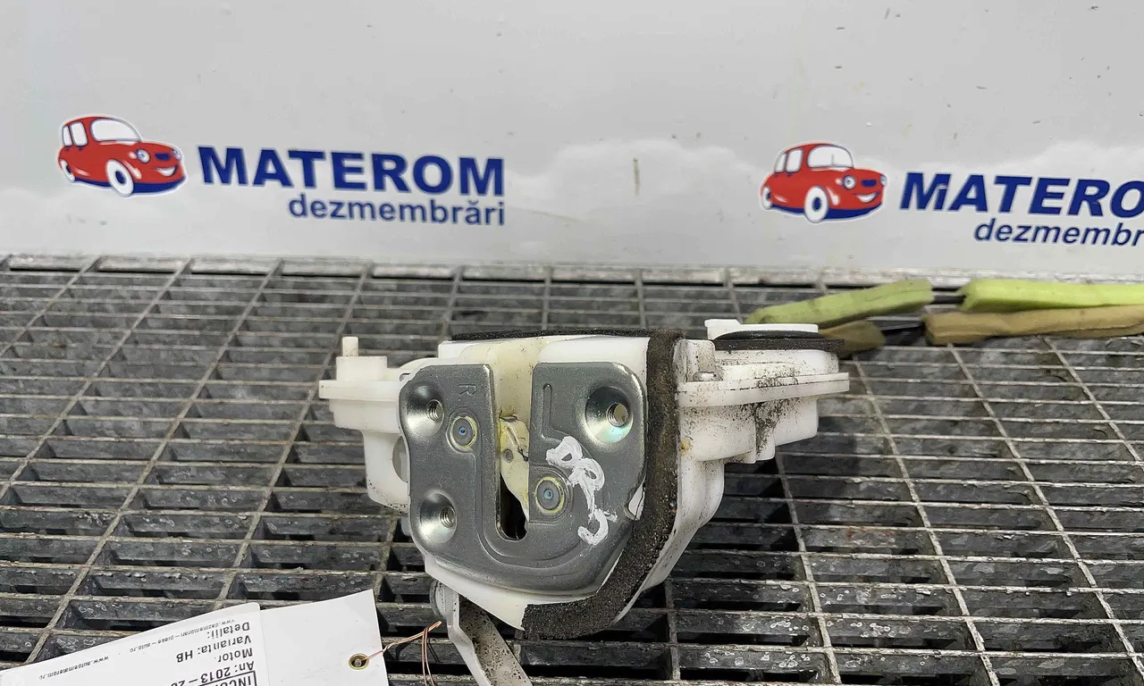 INCUIETOARE USA SPATE DREAPTA MAZDA 3 2013-2019