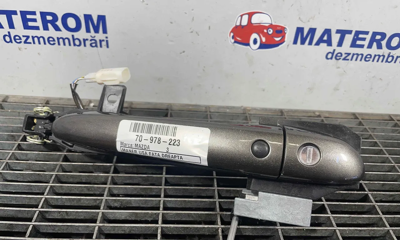 MANER USA FATA DREAPTA MAZDA 3 2013-2019