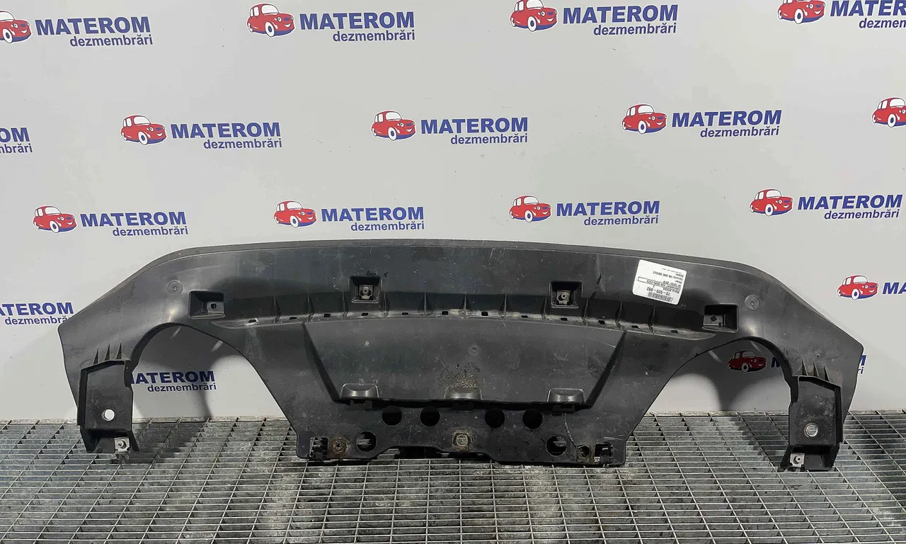 ORNAMENT SUB BARA FATA MAZDA 3 2013-2019