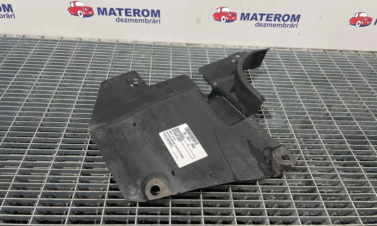 SCUT LATERAL MAZDA 3 2013-2019