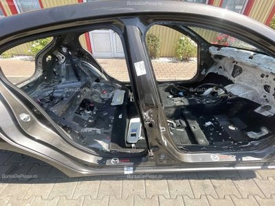 STALP MIJLOC DREAPTA MAZDA 3 2.2 D 2013-2019 oe B45A70080, vedere frontata