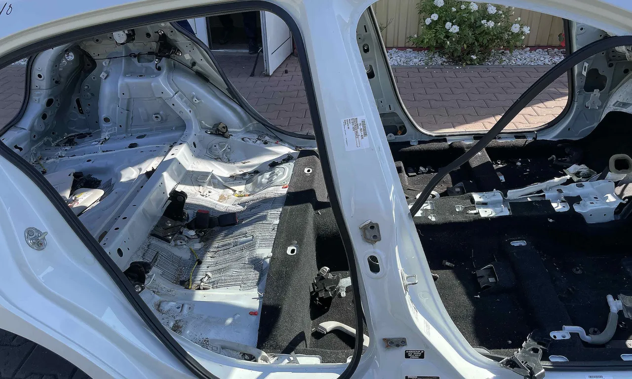 STALP MIJLOC DREAPTA MAZDA 3 2013-2019