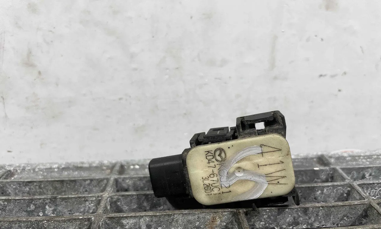 SENZOR PARCARE SPATE MAZDA 3 2013-2019