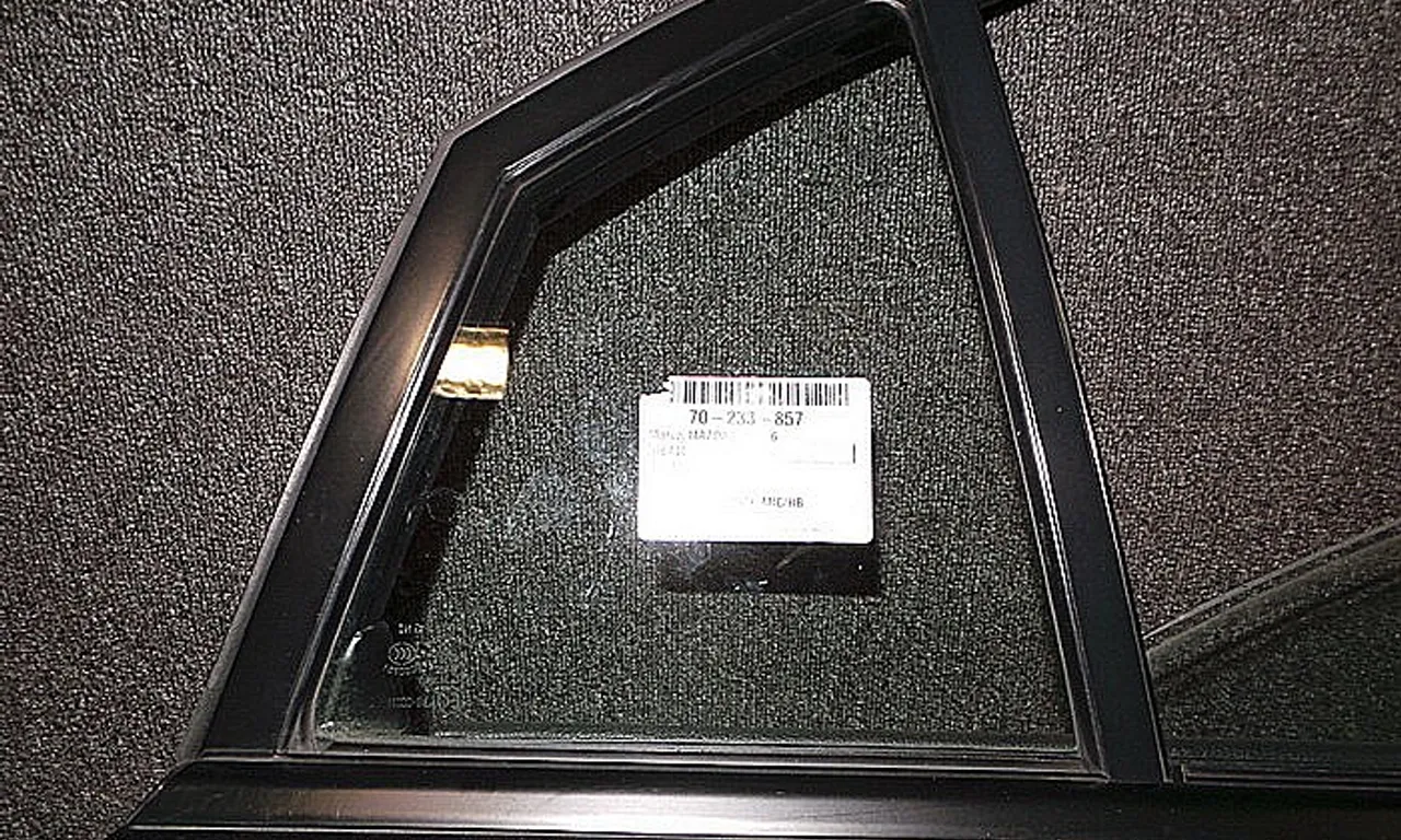 GEAM SPATE MIC DREAPTA MAZDA 6 2002-2008