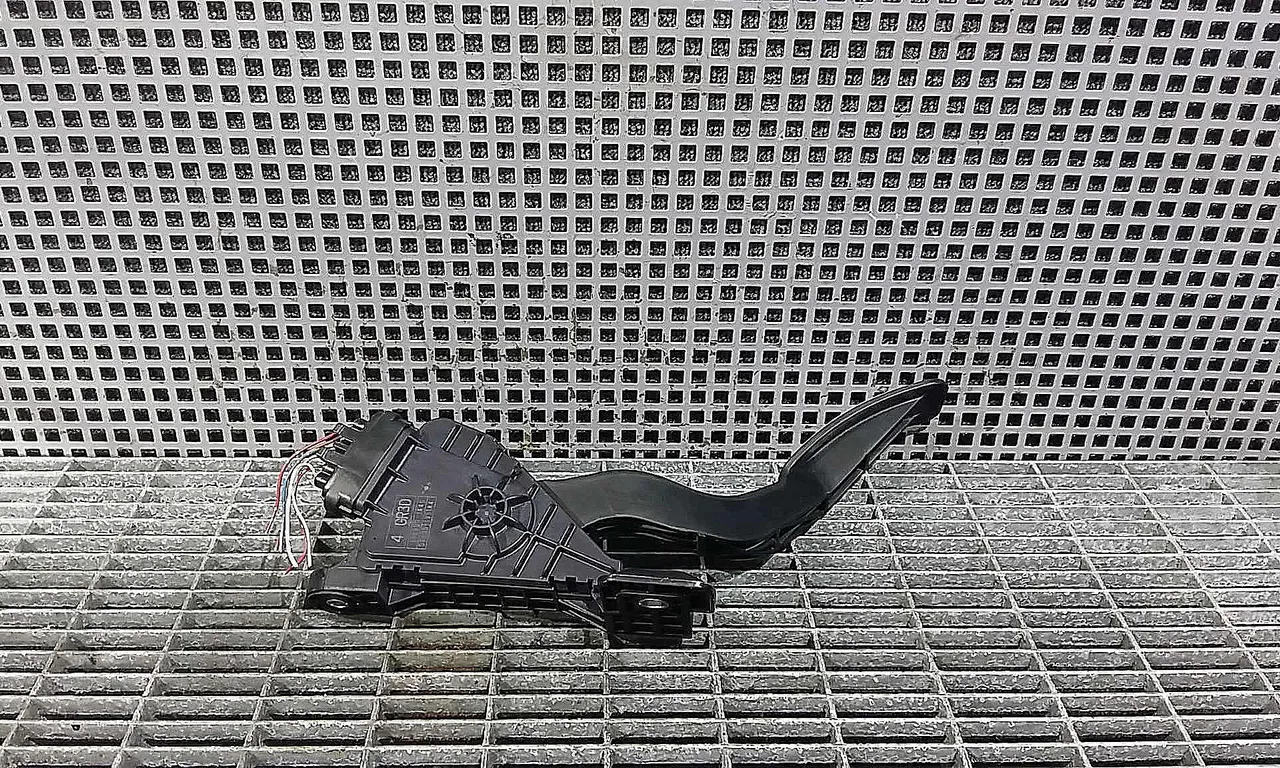 PEDALA ACCELERATIE MAZDA 6 2002-2008