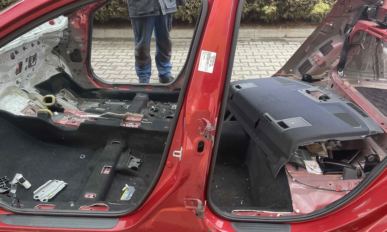 STALP MIJLOC STANGA MAZDA 6 2012-2016