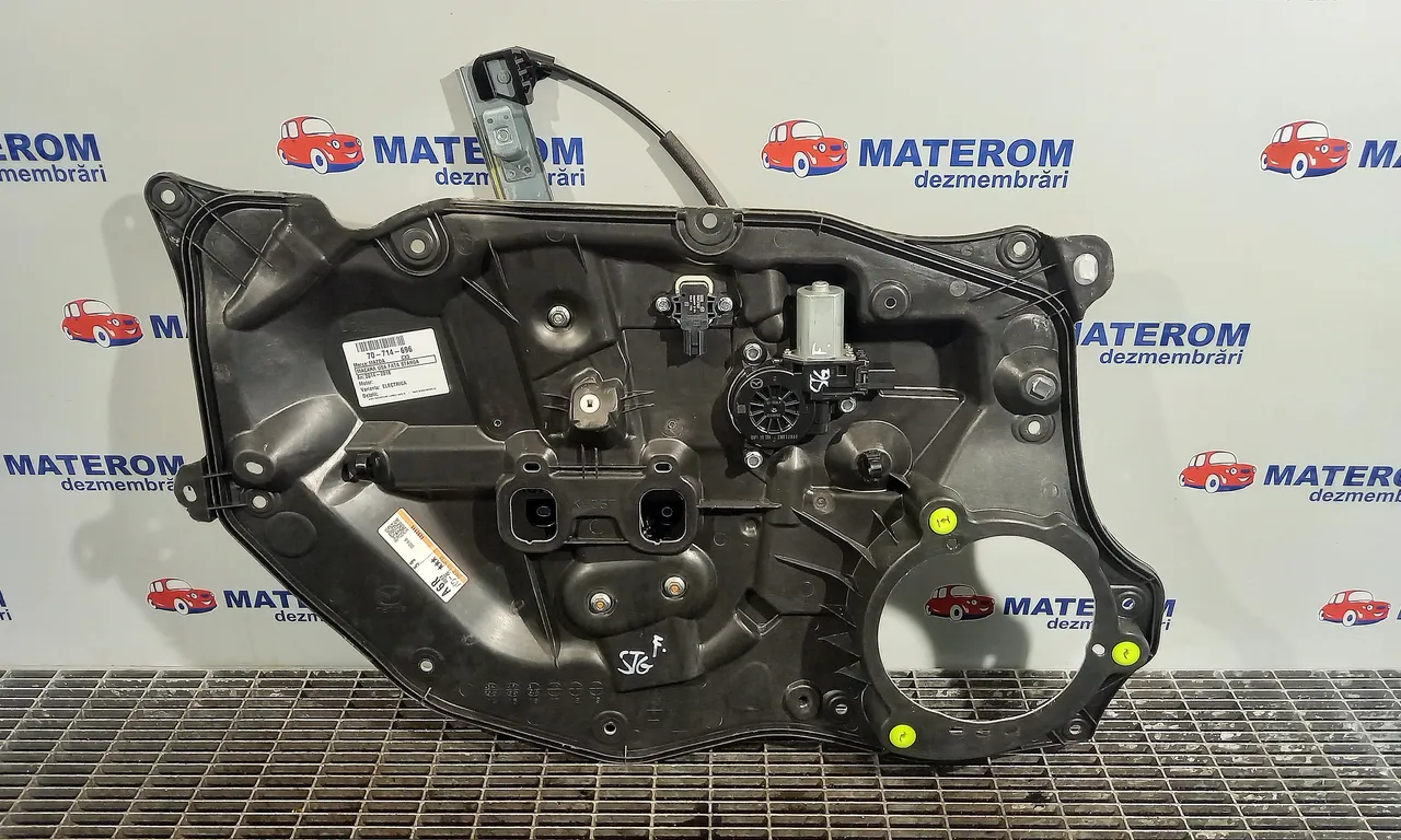 MACARA USA FATA STANGA MAZDA CX-3 2015-2018