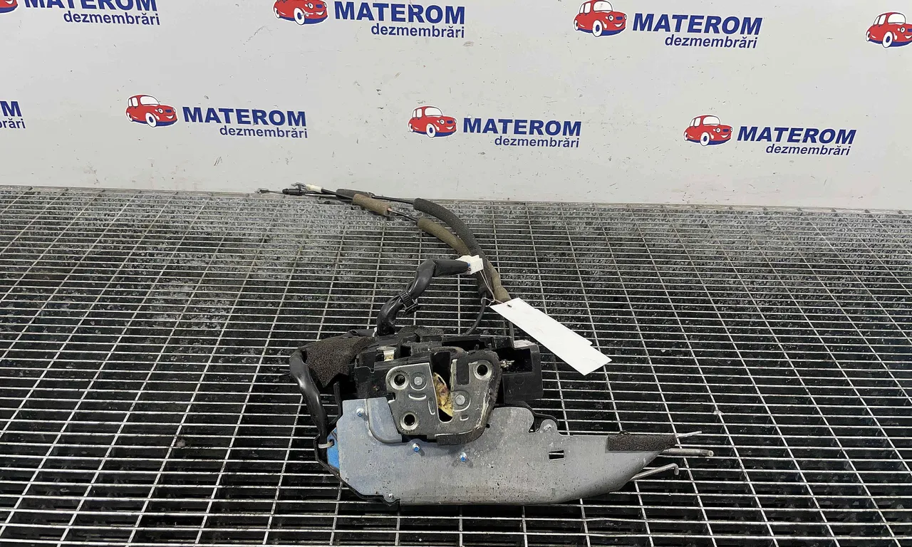 INCUIETOARE USA FATA DREAPTA MAZDA CX-7 2006-2014