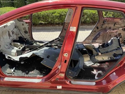 STALP MIJLOC STANGA MAZDA CX-7 2.3 MZR DISI 2006-2014 oe EGY171351A, vedere frontata