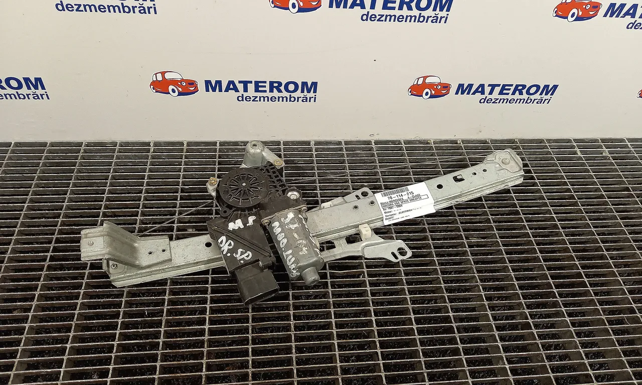 MACARA USA SPATE DREAPTA MERCEDES A-CLASS 1997-2005