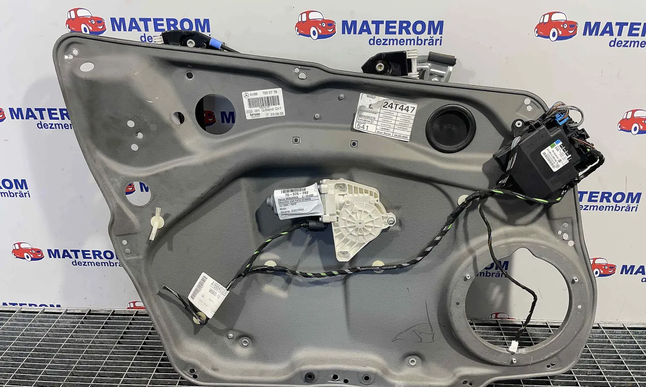 MACARA USA FATA STANGA MERCEDES A-CLASS 2004-2012