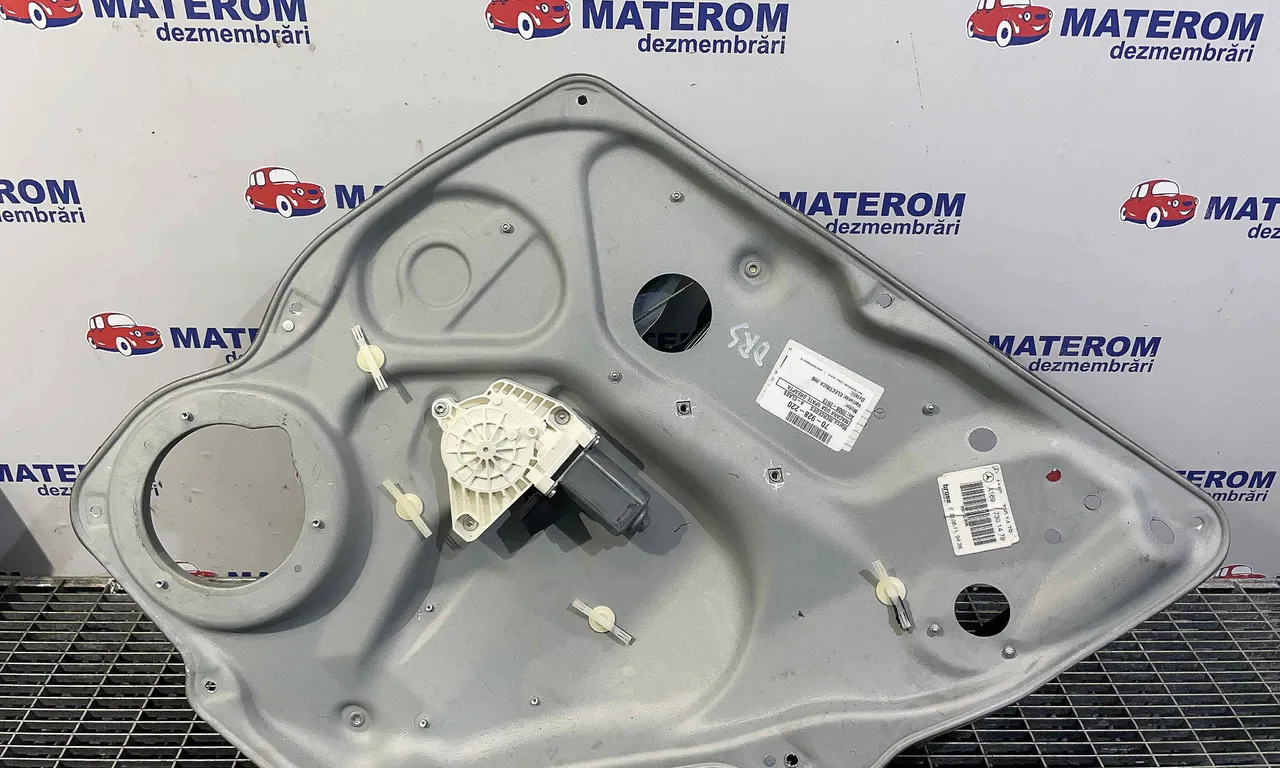 MACARA USA SPATE DREAPTA MERCEDES A-CLASS 2004-2012