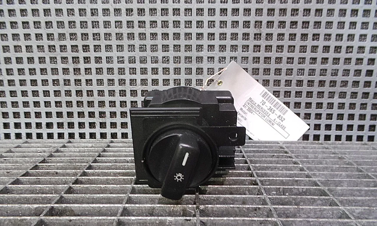 INTRERUPATOR LUMINI MERCEDES A-CLASS 2004-2012