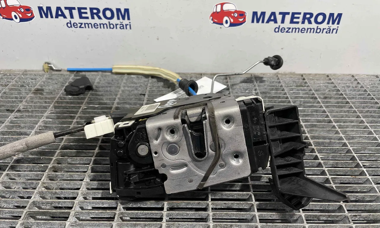 INCUIETOARE USA SPATE DREAPTA MERCEDES A-CLASS 2012-2018