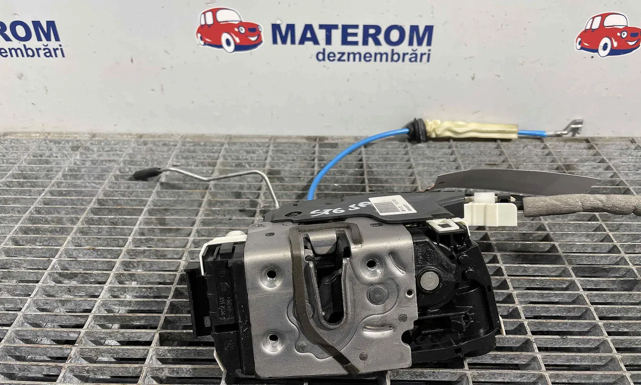INCUIETOARE USA SPATE STANGA MERCEDES A-CLASS 2012-2018