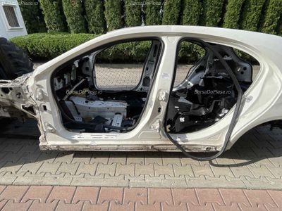 STALP MIJLOC STANGA MERCEDES A-CLASS A 200 CDI /D (176.008) 2012-2018 oe A1766302900, vedere frontata