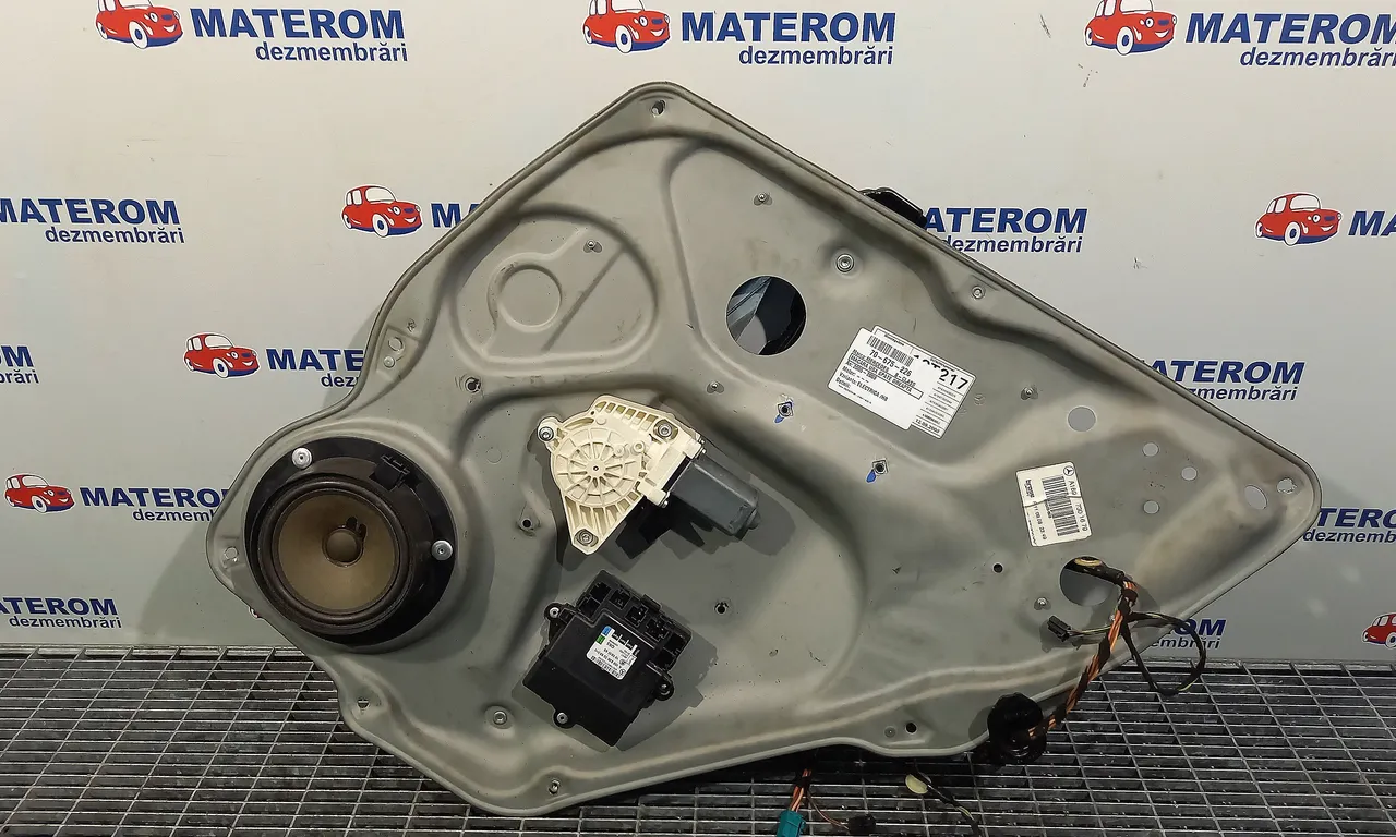 MACARA USA SPATE DREAPTA MERCEDES B-CLASS 2005-2011