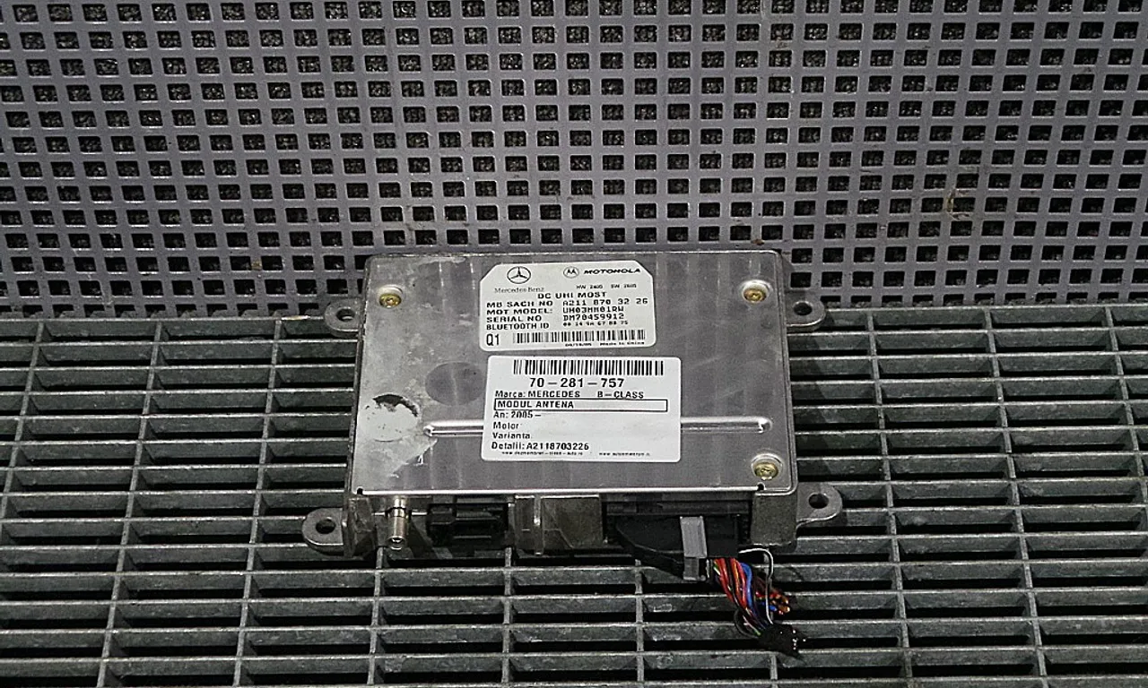 MODUL ANTENA MERCEDES B-CLASS 2005-2011