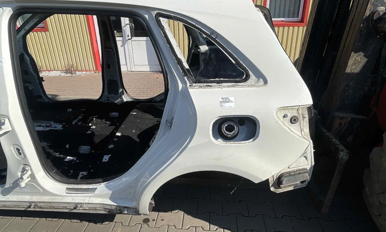 ARIPA SPATE STANGA MERCEDES B-CLASS 2011-2018