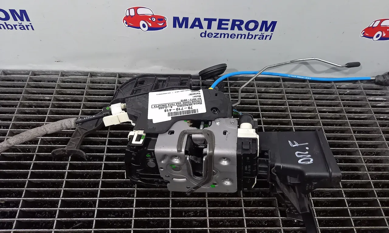 INCUIETOARE USA FATA DREAPTA MERCEDES B-CLASS 2011-2018