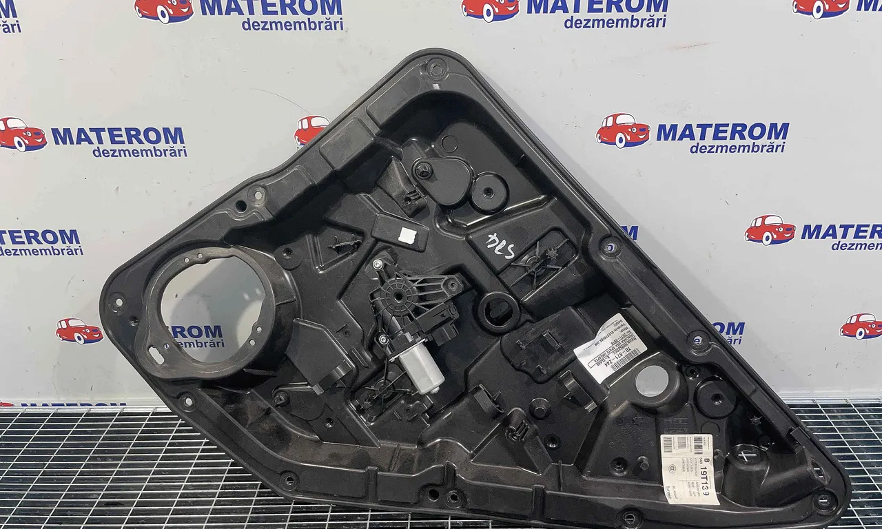 MACARA USA SPATE DREAPTA MERCEDES B-CLASS 2011-2018