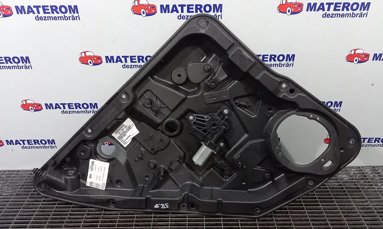MACARA USA SPATE STANGA MERCEDES B-CLASS 2011-2018